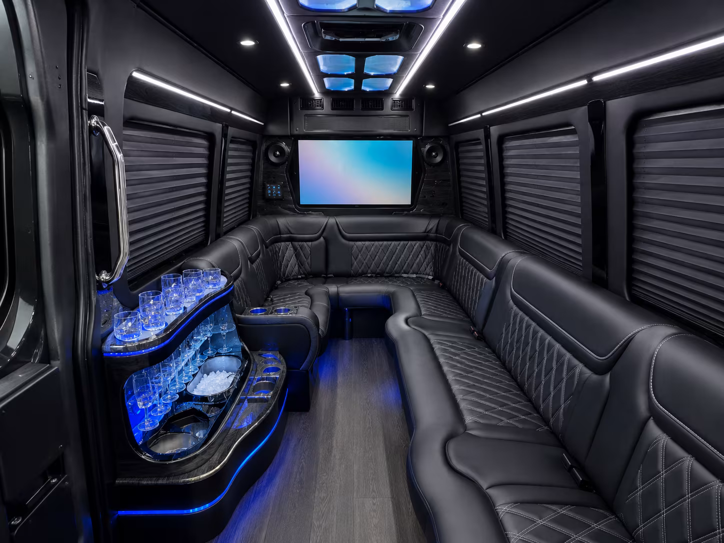 corporate and conference shuttle buses in corvallis