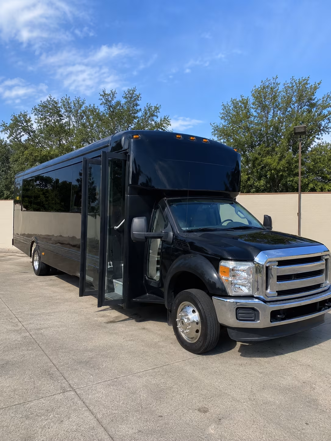 corvallis 20 passenger party bus