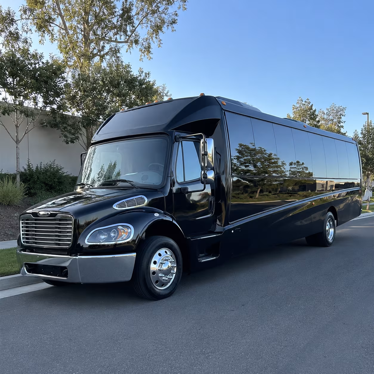 corvallis 25 passenger minibus