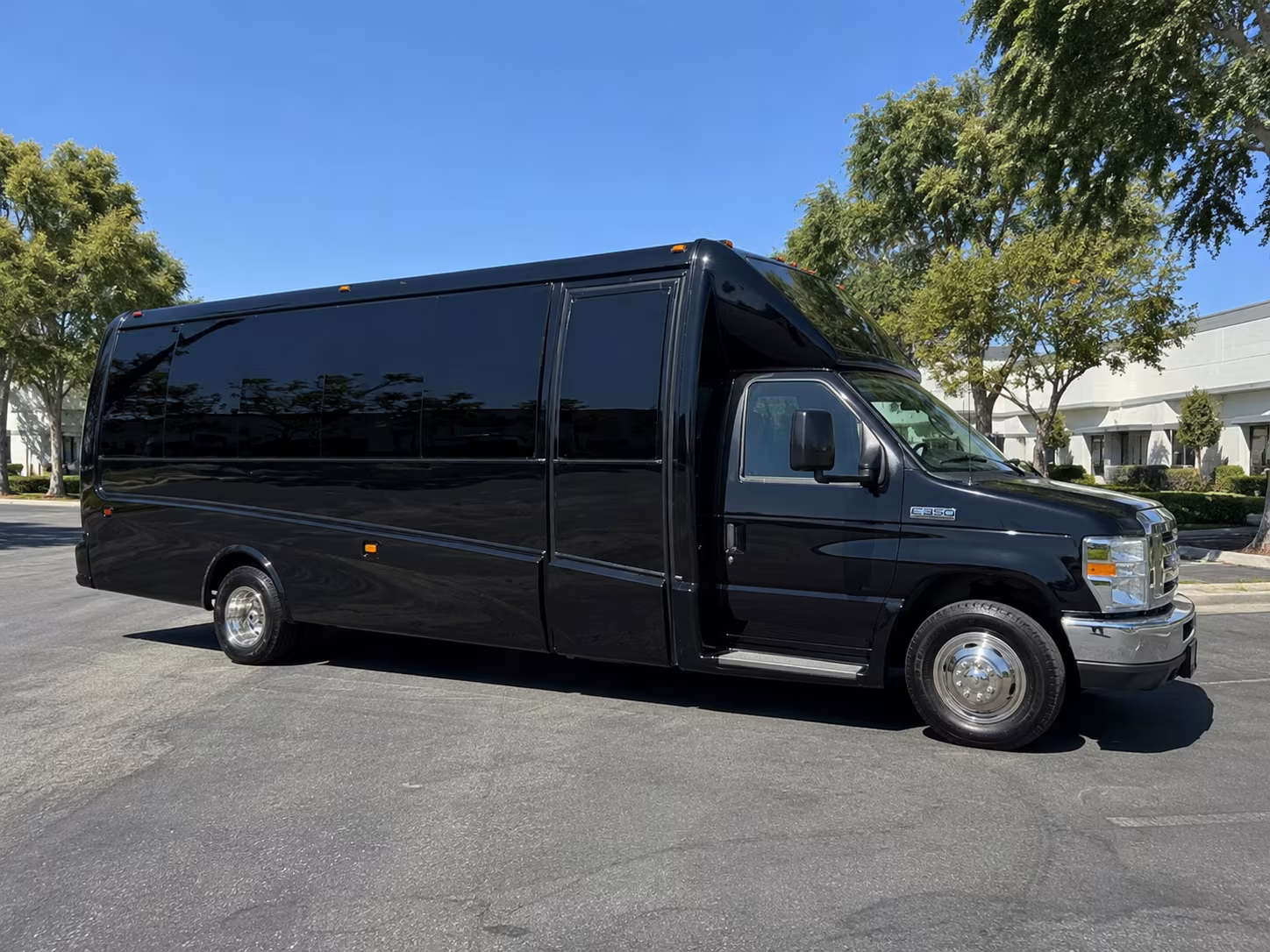 corvallis chinook winds casino resort party bus rental