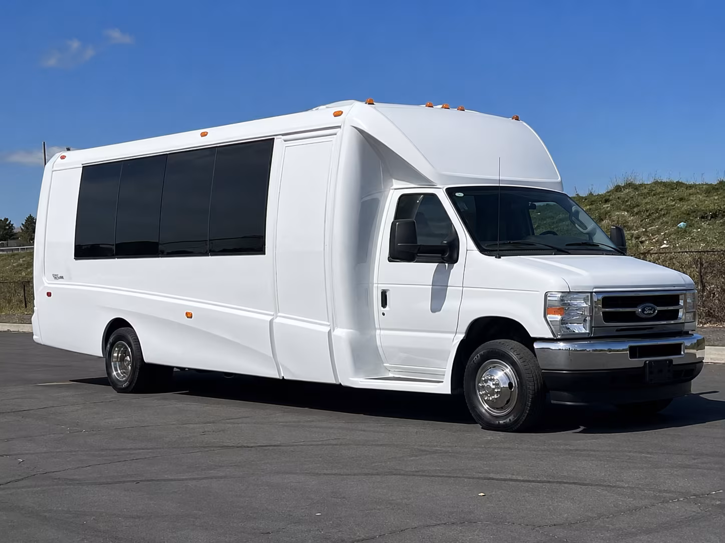 party bus rentals for corvallis prom night on the willamette waterfront