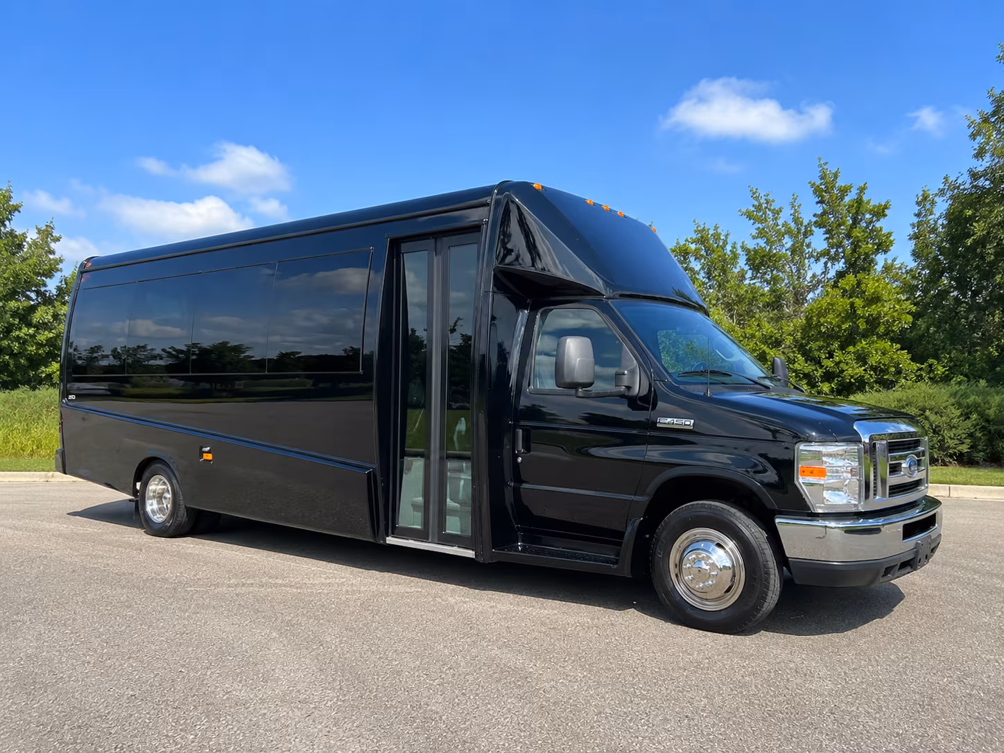 rent a bus in corvallis for pre prom dinners and photo stops