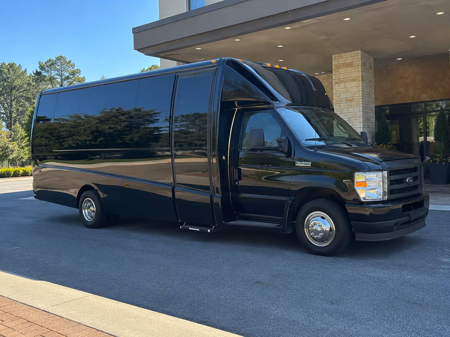 shuttle buses to willamette valley music festivals and outdoor events