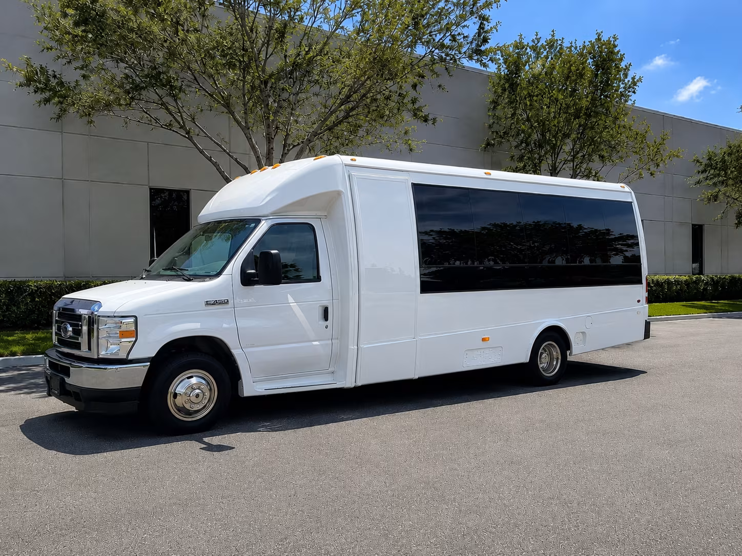 trade show and convention shuttle buses from corvallis